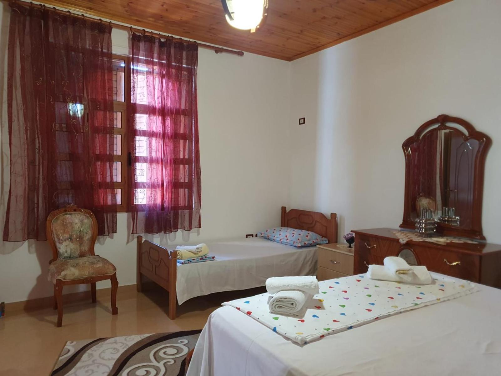 Sara Guesthouse بيرات المظهر الخارجي الصورة