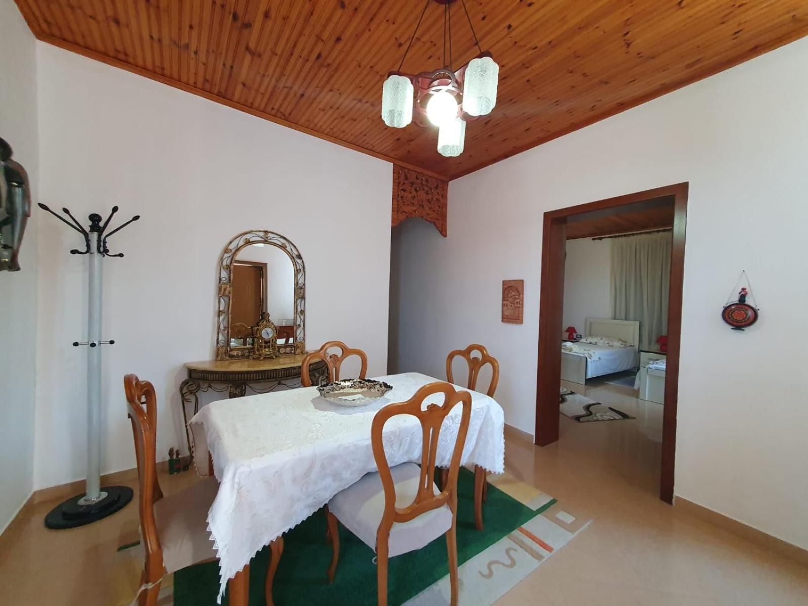 Sara Guesthouse بيرات المظهر الخارجي الصورة